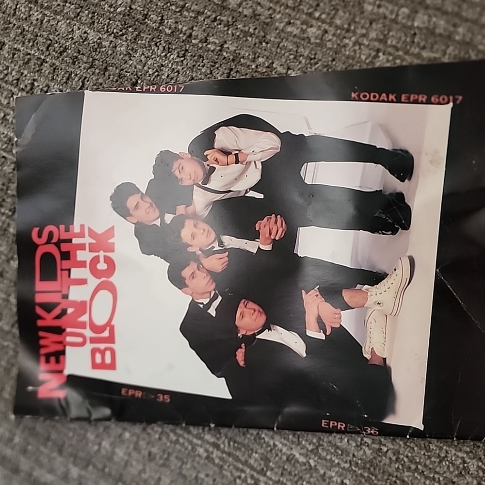 New Kids on the Block NKOTB Poster Book Picture Complete 1989, Vintage